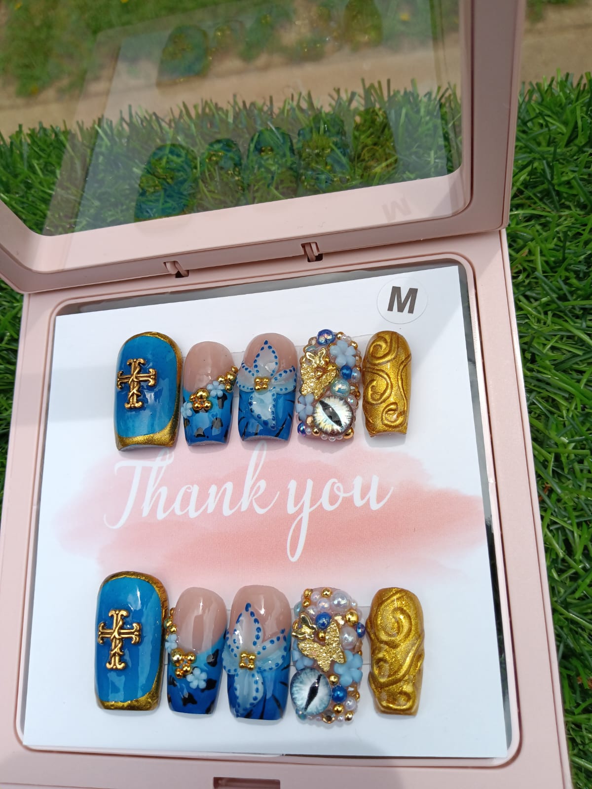 Square nails